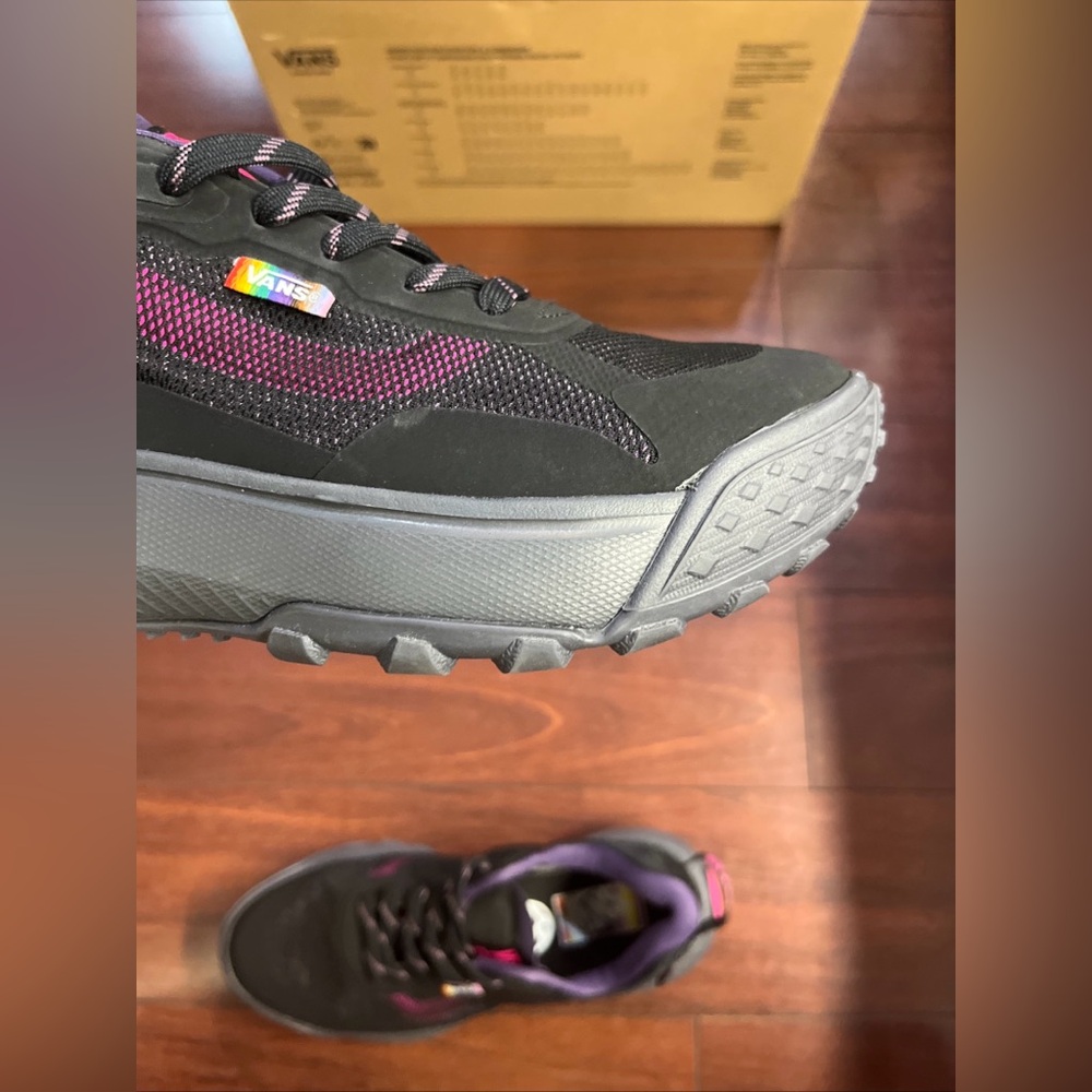 Vans MTE Crosspath Shroud Shoes Mens 6 / Womens 7.5 Black Pink Hike New HALF BOX - Picture 11 of 16